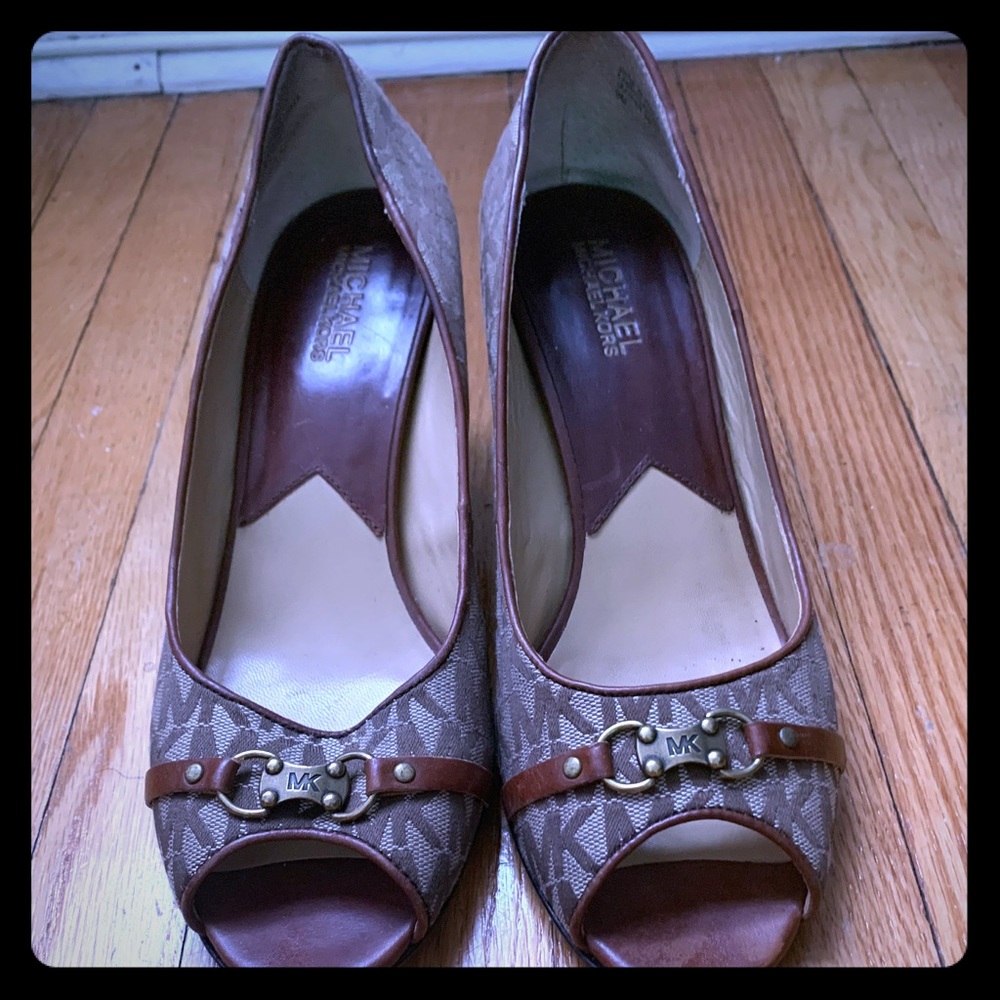 Michael Kors Peep toe shoes